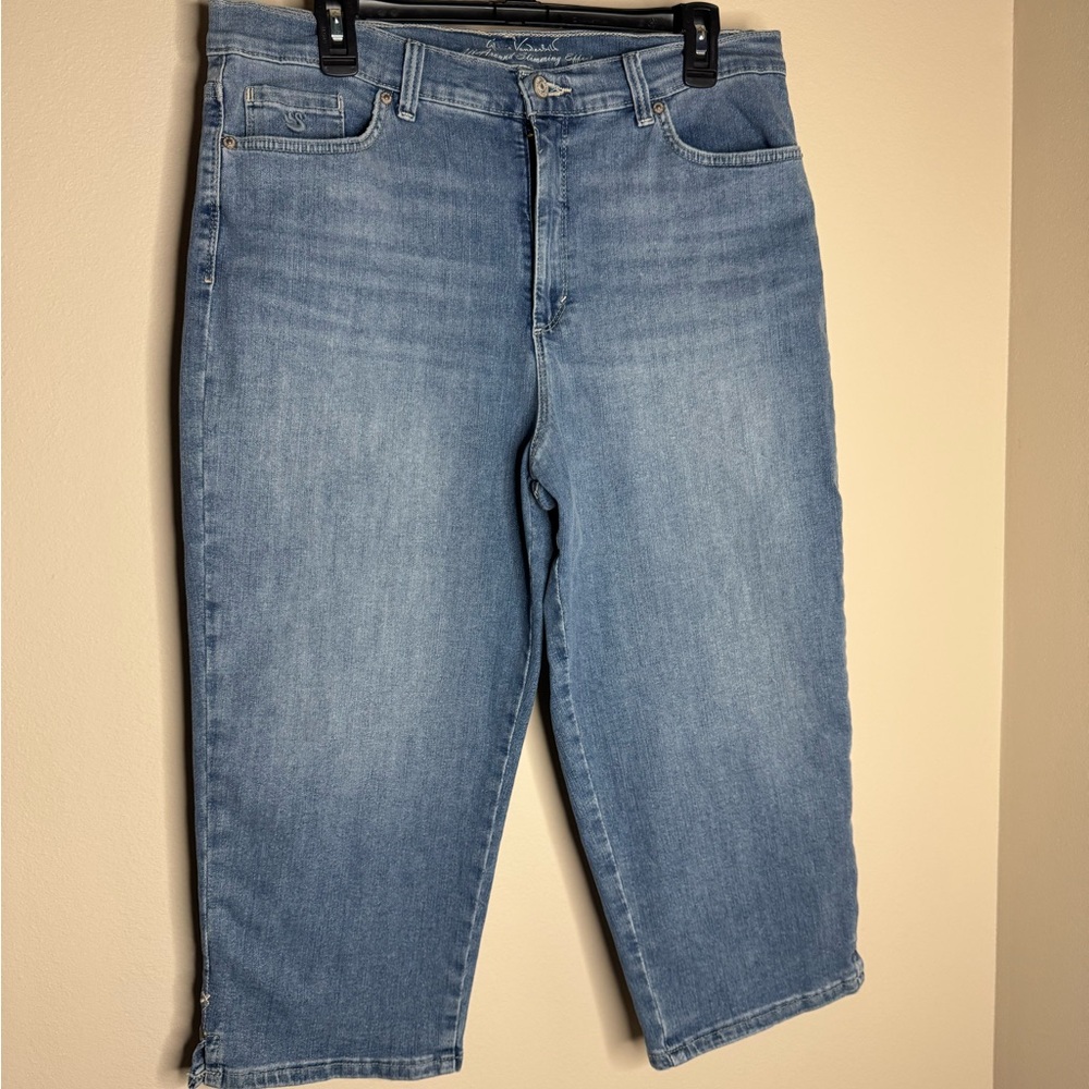 Gloria Vanderbilt Light Blue Relaxed Jeans